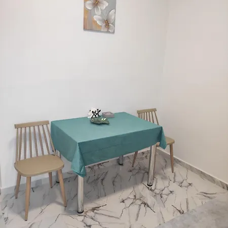 Apollon Stegna Appartement *